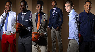 今天是海港足球俱乐部一线队球员武磊的生日，让我们...（武磊生日到来，海港一线队邀你送上祝福）