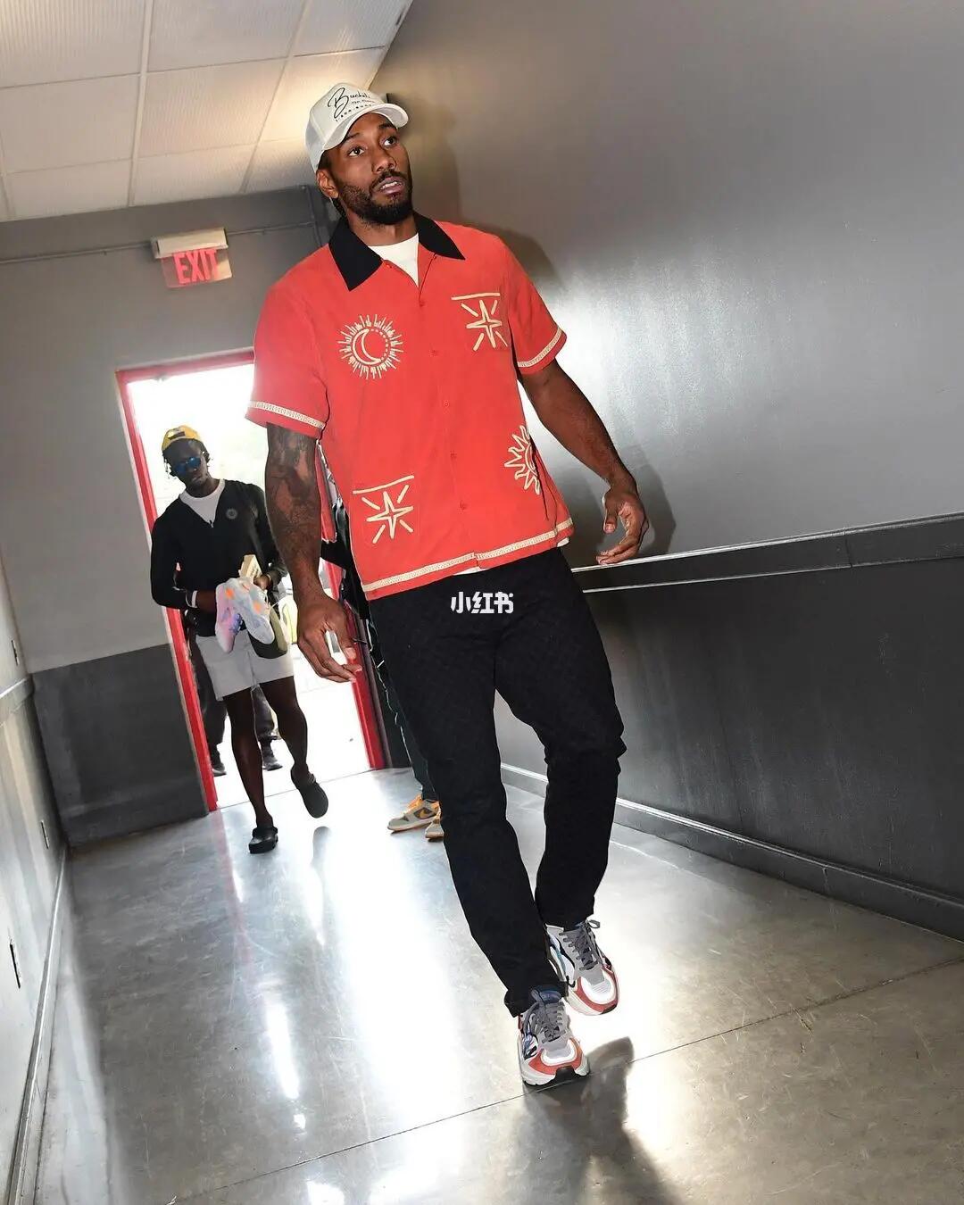 球队用一波流终结悬念（球队凭借一波流锁定胜局）