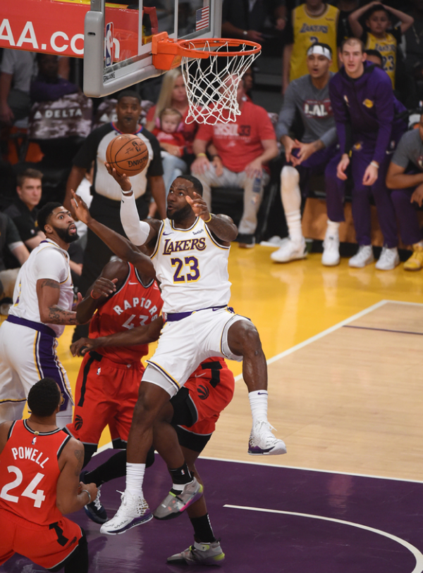 16岁郑俊鸿残特奥会50米蛙泳夺冠，福建代表团游泳首金（16岁郑俊鸿摘得残特奥会50米蛙泳金牌，助福建代表团斩获游泳首金）