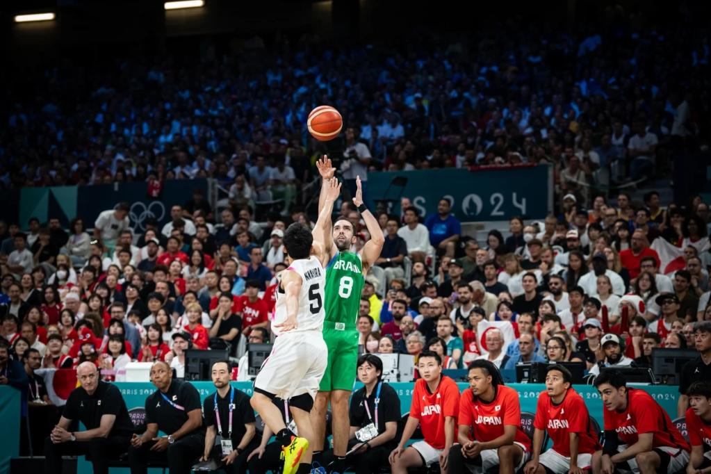 云达不莱梅vs科隆：菅原由势、施密德首发，比尔特、卡明斯基出战（云达不莱梅战科隆：菅原由势、施密德先发，比尔特、卡明斯基登场）