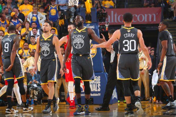 CBA：山东男篮主场大胜宁波（CBA：山东男篮主场狂胜宁波）