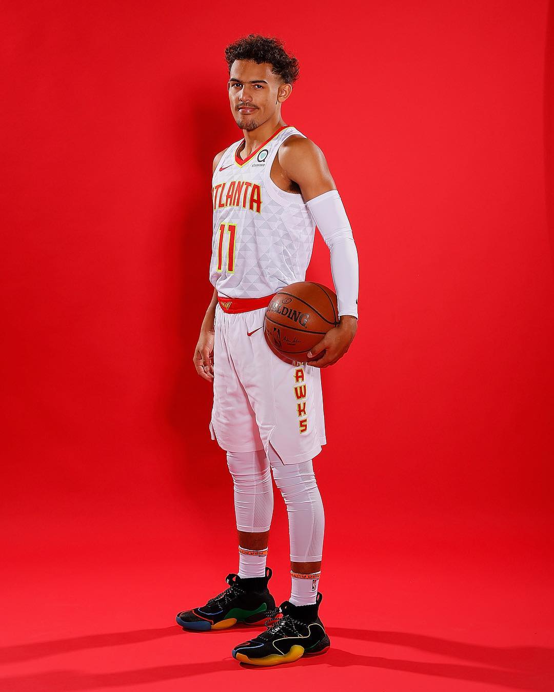 名记：字母哥即将得到3亿美元续约，各队高管对此有些犹豫（名记：字母哥或将达成3亿美元续约，多队高管态度谨慎）