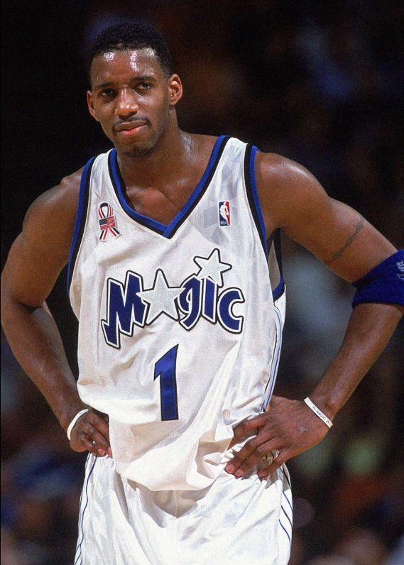 从此便是贝爵爷，英媒：贝克汉姆今日正式被授予爵士头衔（贝克汉姆今日正式封爵 英媒称其自此可称贝爵爷）